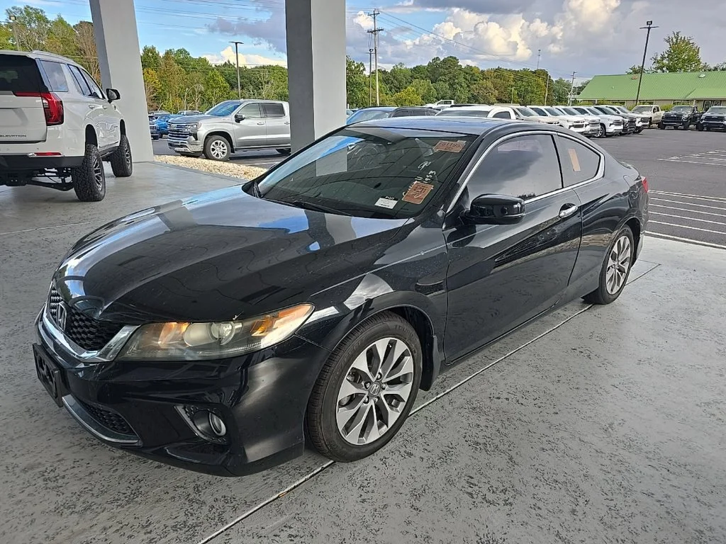 Used 2015  Honda EX-L image 1