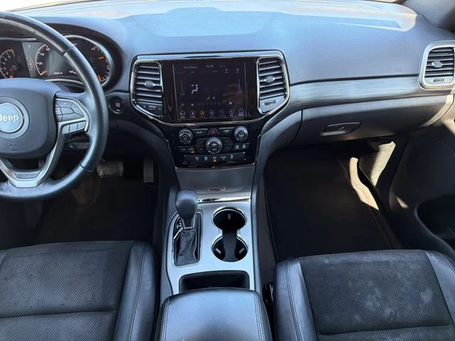 Used 2019 White Jeep Altitude image 14
