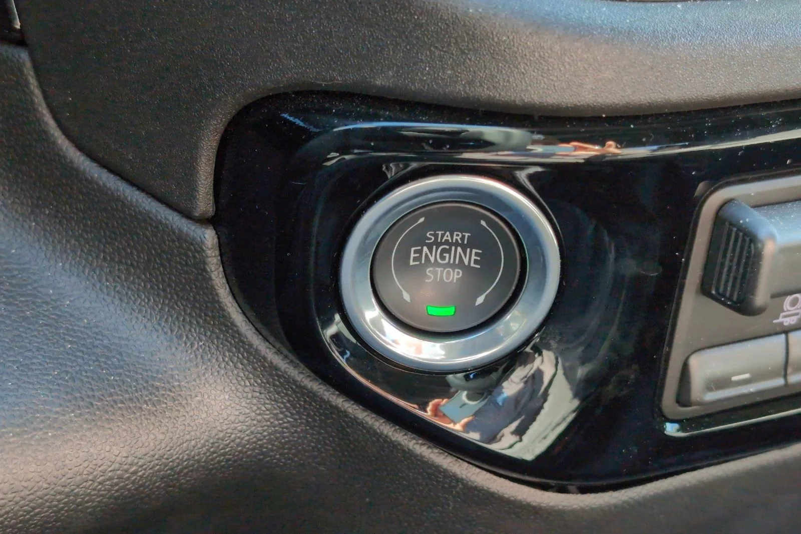 New 2026 Downpour Metallic GMC Elevation image 22