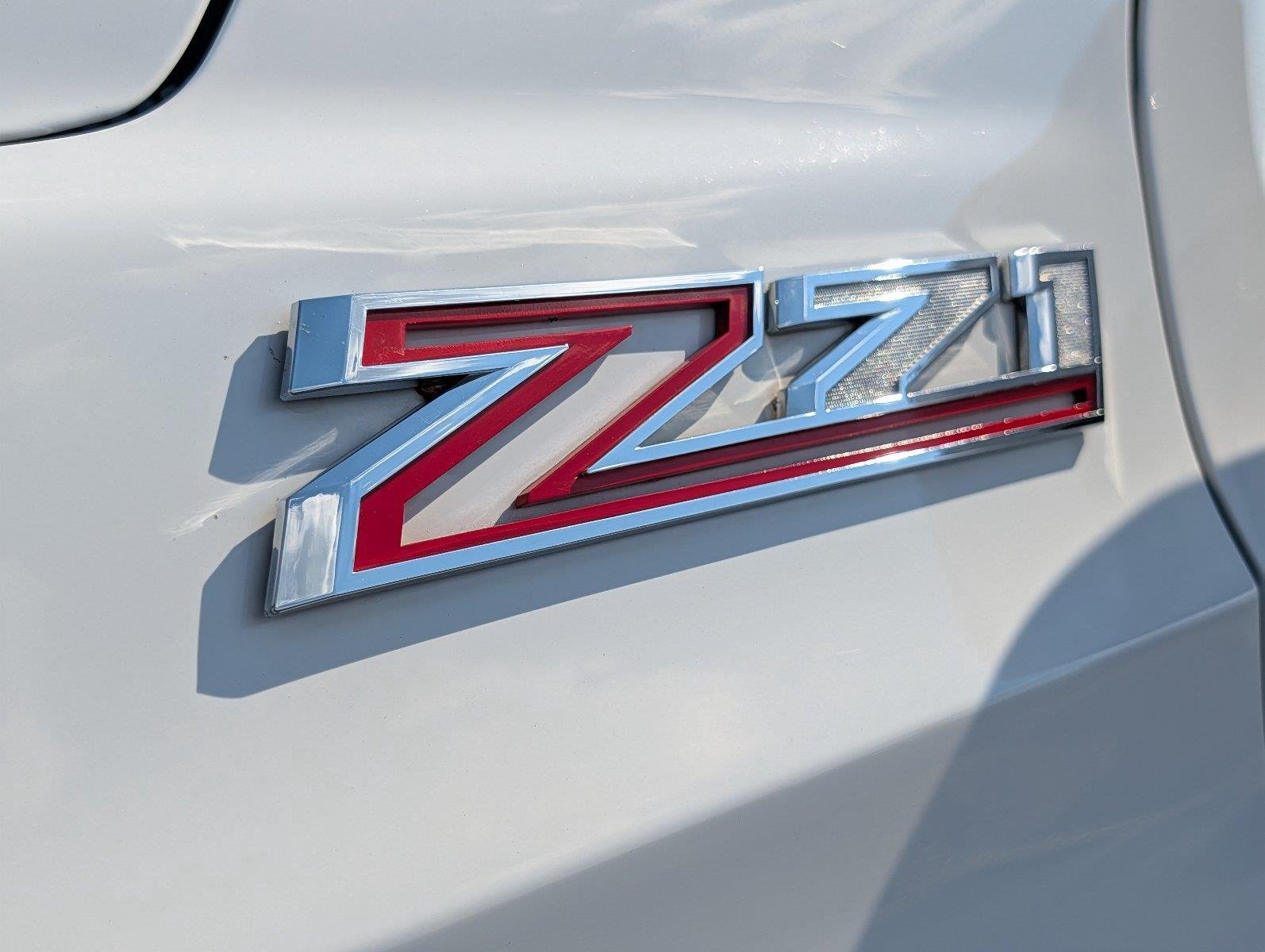 Used 2023 Summit White Chevrolet Z71 image 40
