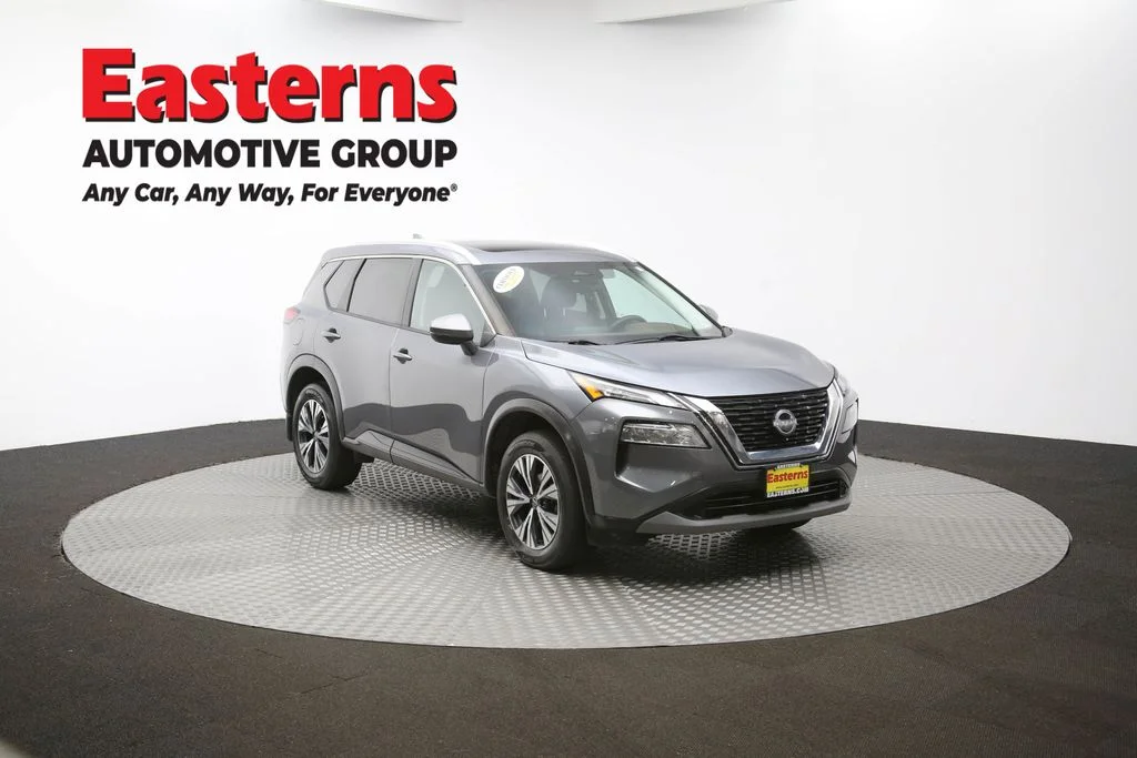 Used 2022 Gray Nissan SV image 48