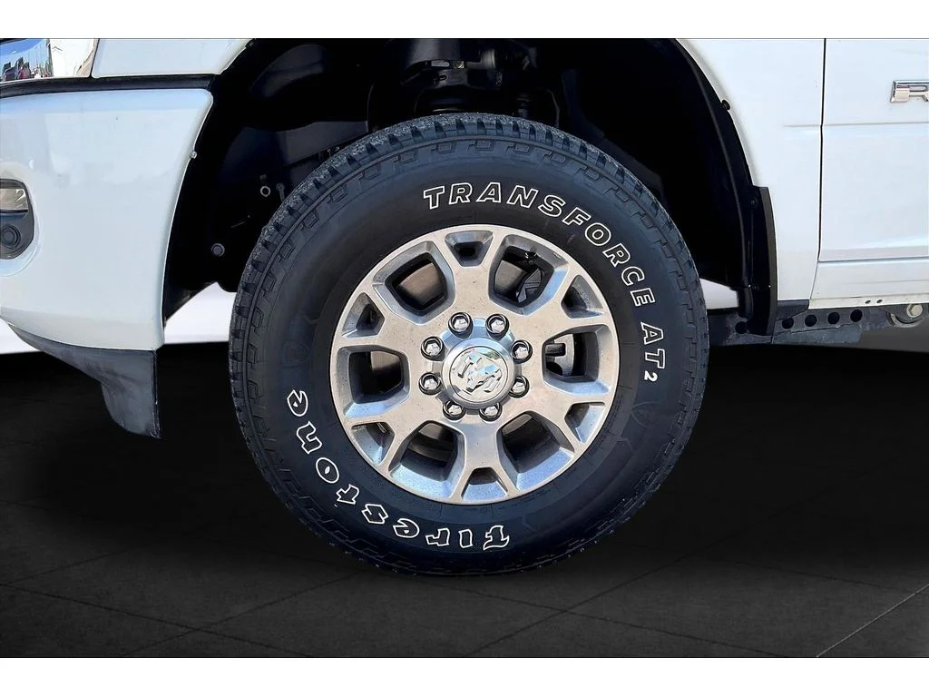 Used 2024  Ram Laramie image 7