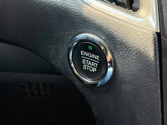 Used 2022 Silver Ford Titanium image 18