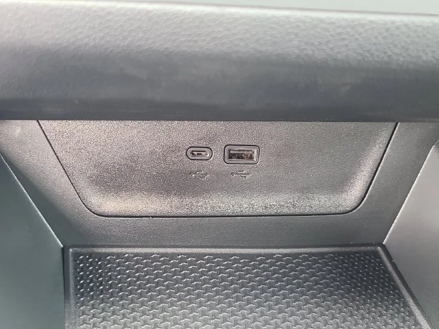 New 2027 Sterling Gray Metallic Chevrolet LT image 32