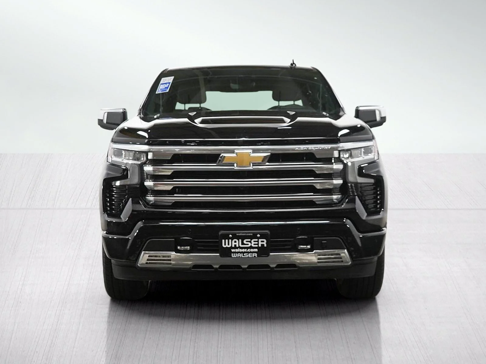 Used 2025 Black Chevrolet High Country image 8