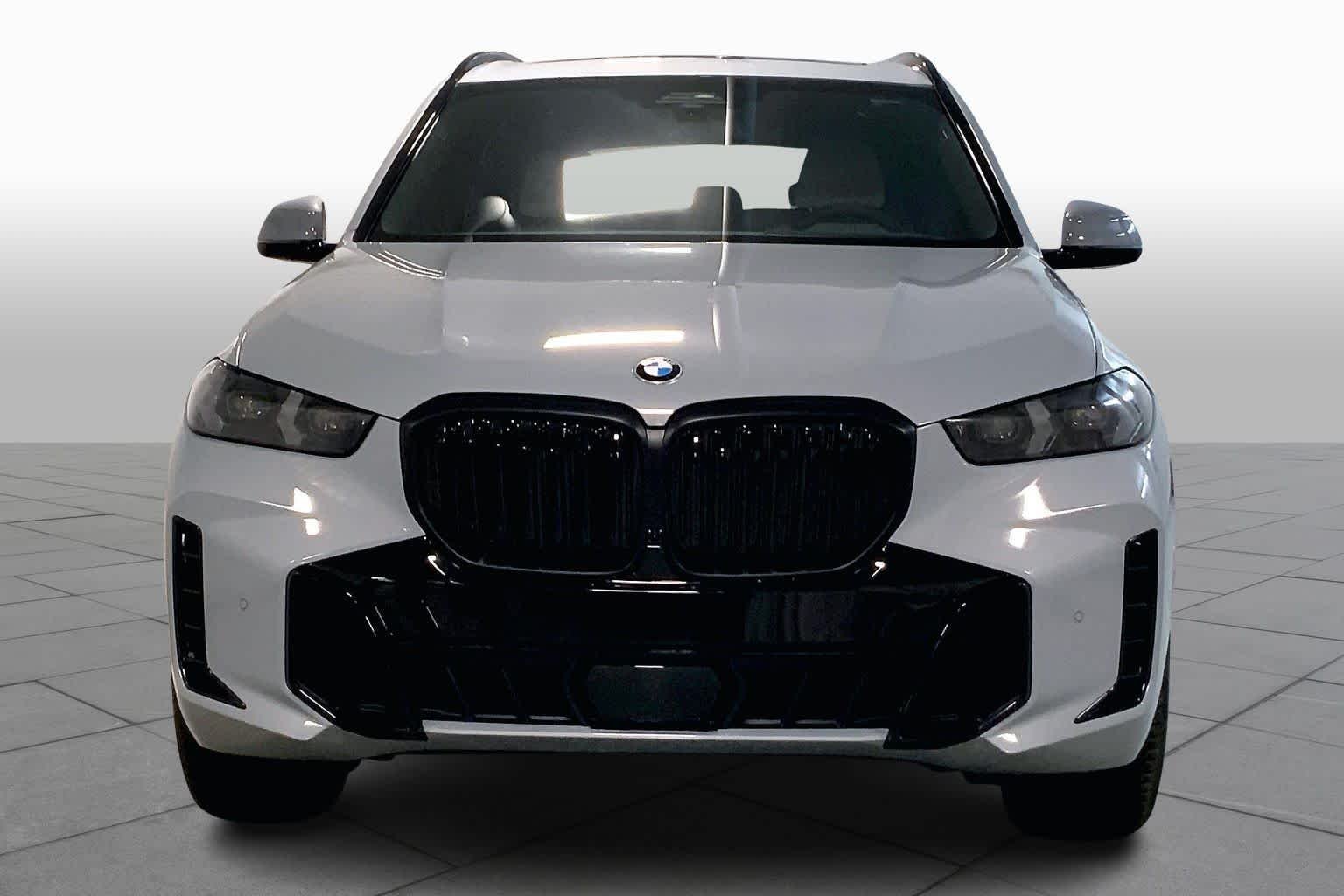 New 2026 Black Sapphire Metallic BMW xDrive40i image 2