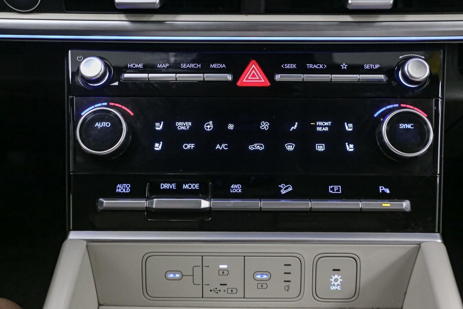 Used 2024 Rockwood Green Hyundai Limited image 37