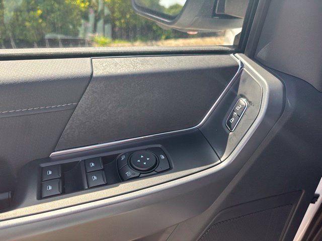 New 2026 Oxford White Ford T-Sport XLT image 52