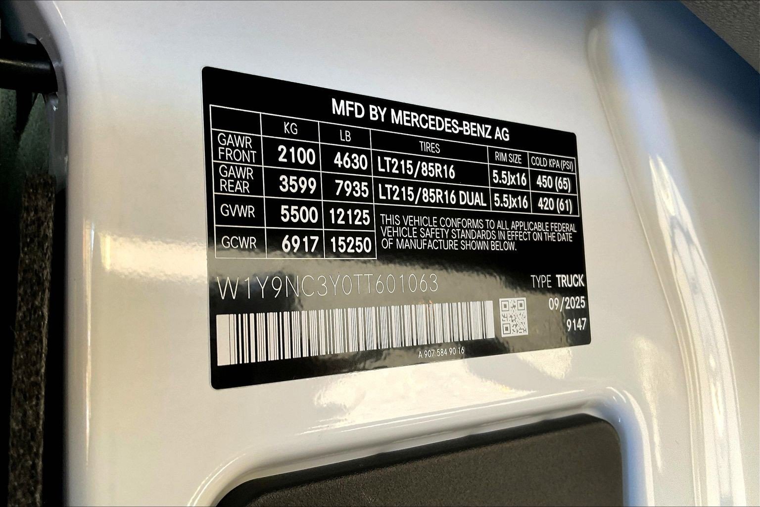 New 2026 Arctic White Mercedes-Benz Cargo Van 170 WB image 25