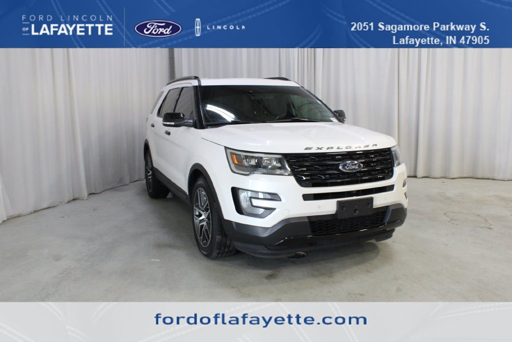 Used 2017 White Ford Sport image 1
