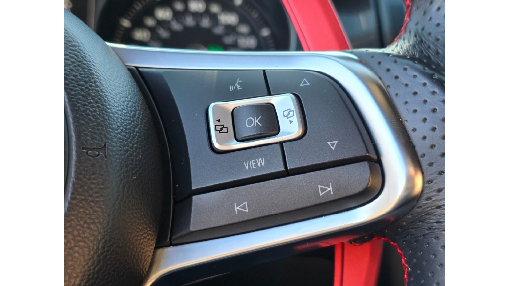 Used 2017  Volkswagen Sport image 53
