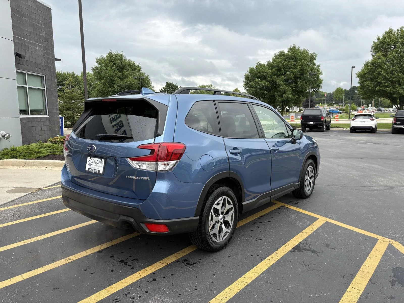 Certified Used 2021 Horizon Blue Pearl Subaru Premium image 6
