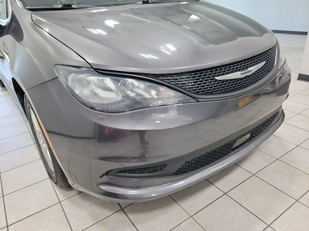 Certified Used 2023 Gray Chrysler LX image 28