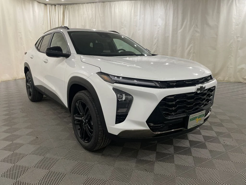 New 2026 Summit White Chevrolet ACTIV image 3