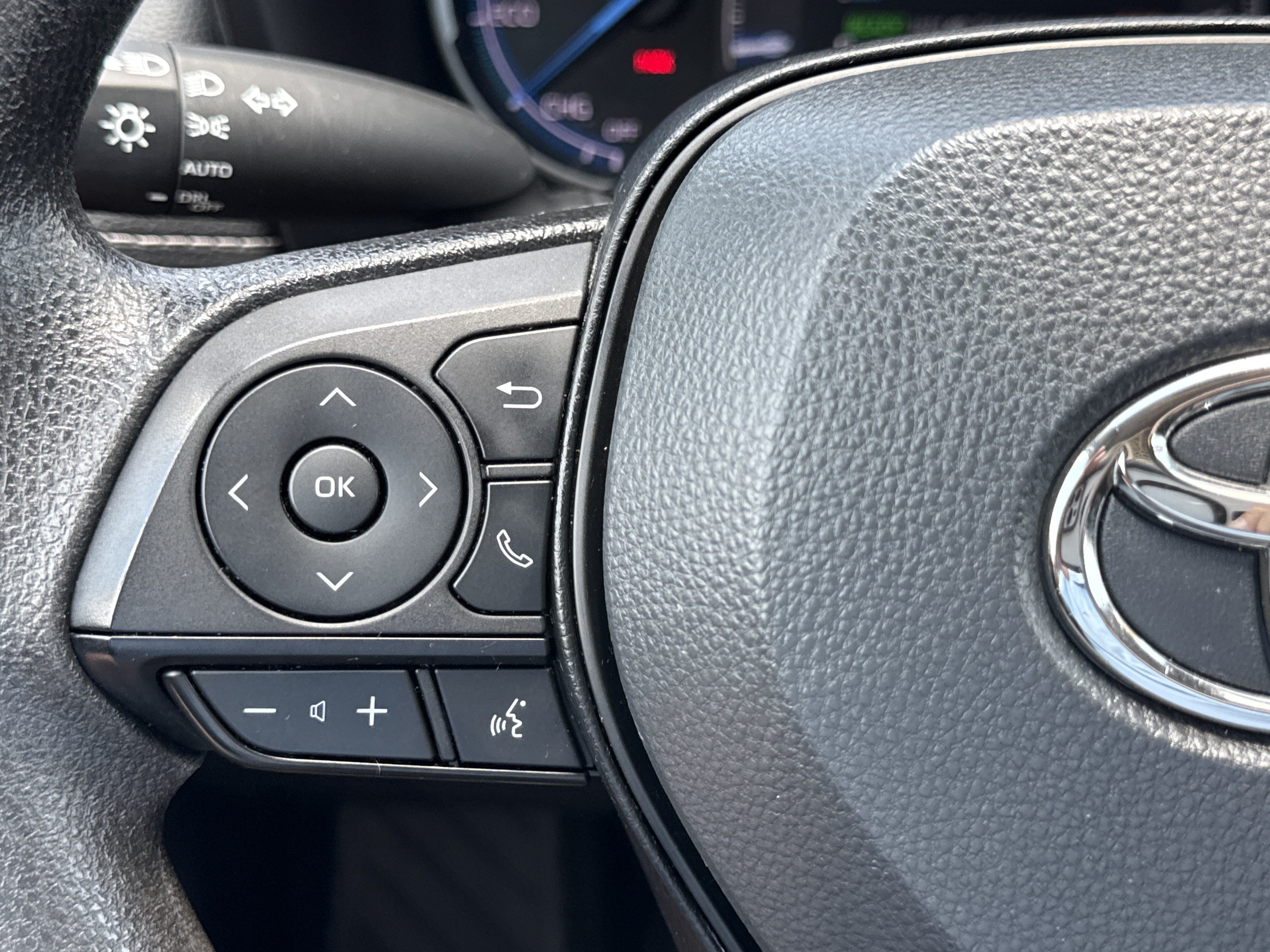 2023 Toyota RAV4 XLE - Photo 21