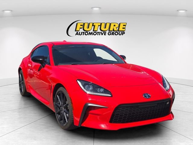 Used 2022  Toyota Premium image 1