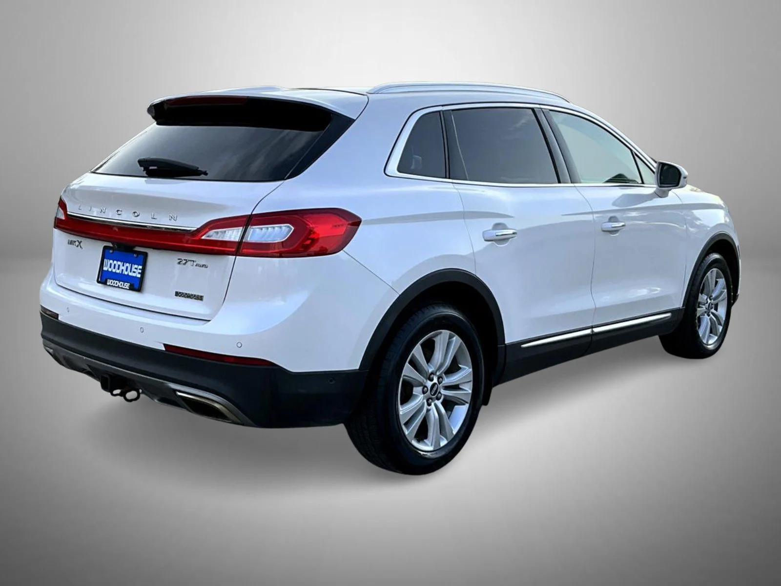 Used 2017 White Lincoln Reserve image 5