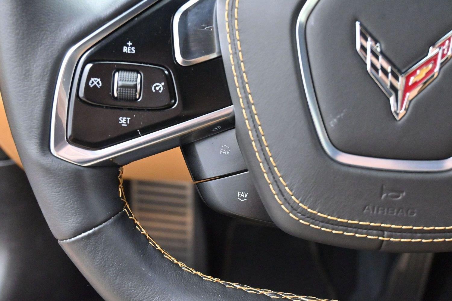 Used 2021 BLACK Chevrolet 3LT image 19