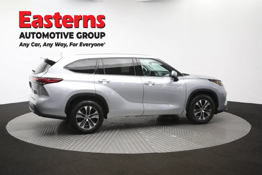 Used 2021 Silver Toyota XLE image 50