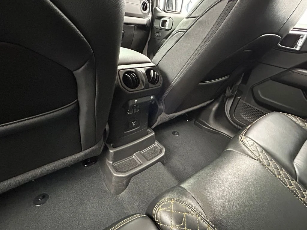 Used 2022 Sting-Gray Clearcoat Jeep Unlimited Sahara High Altitude image 35