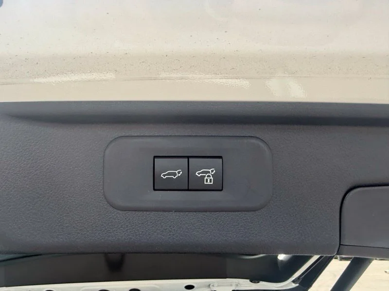 Used 2026 Beige Toyota MAX Platinum image 10