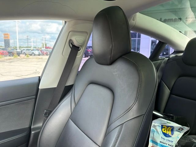 Used 2020 White Tesla Standard Range Plus image 10