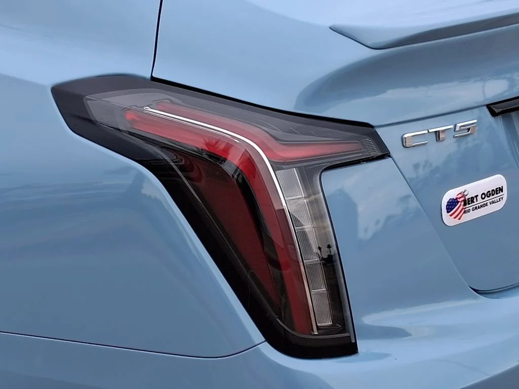 2026 Cadillac CT5 V-Series - Photo 8