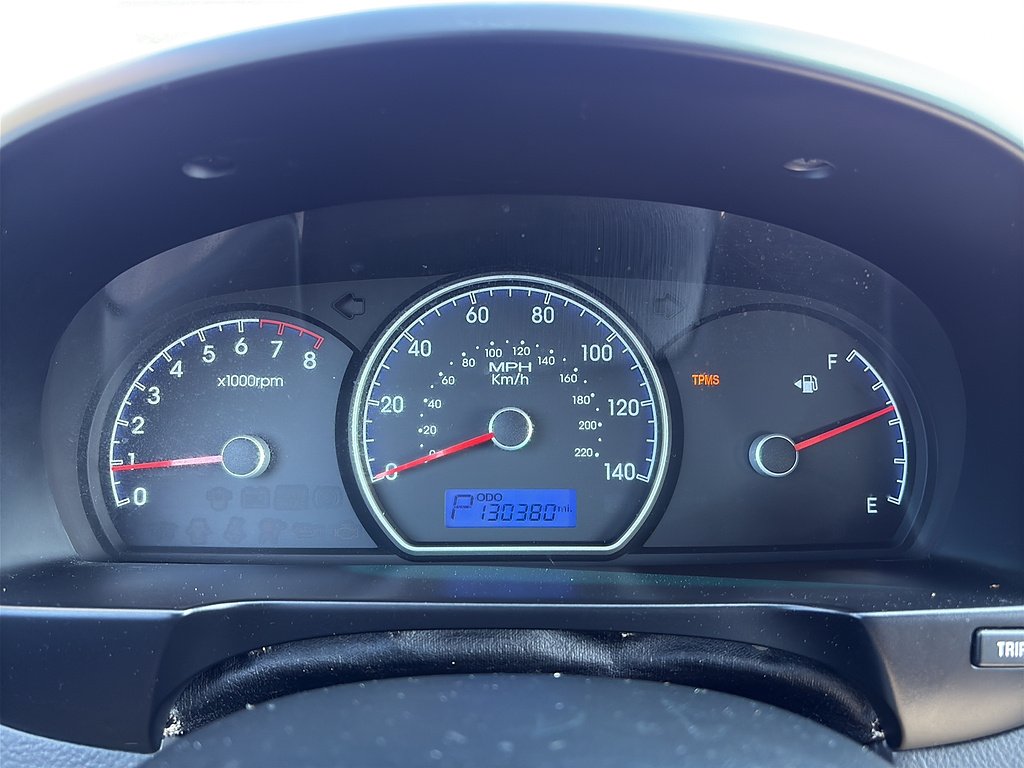 Used 2010 Carbon Gray Mist Hyundai GLS image 19