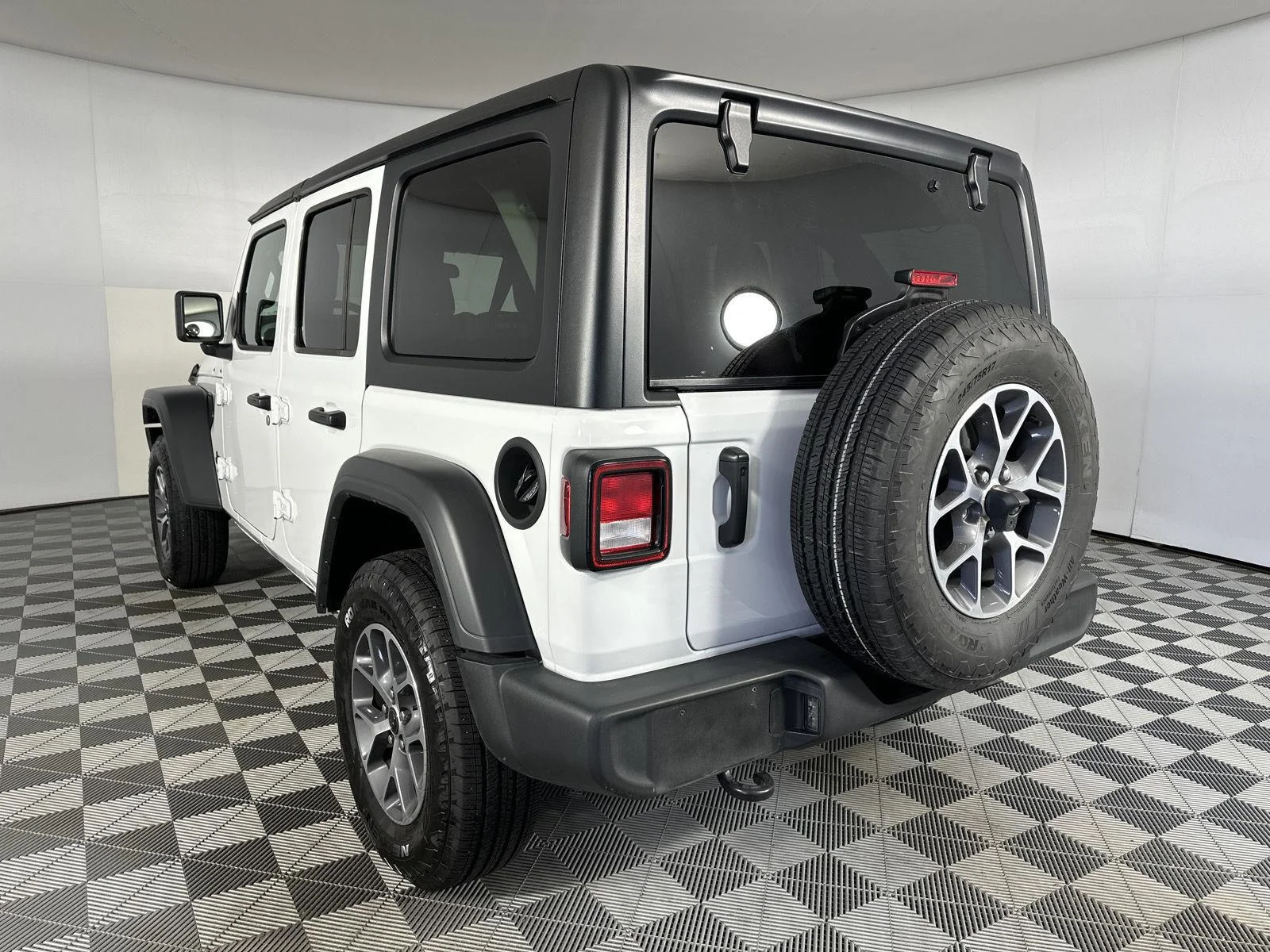 Used 2024 Bright White Clearcoat Jeep Sport S image 21