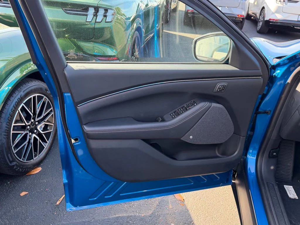 New 2026 Velocity Blue Metallic Ford Premium image 10