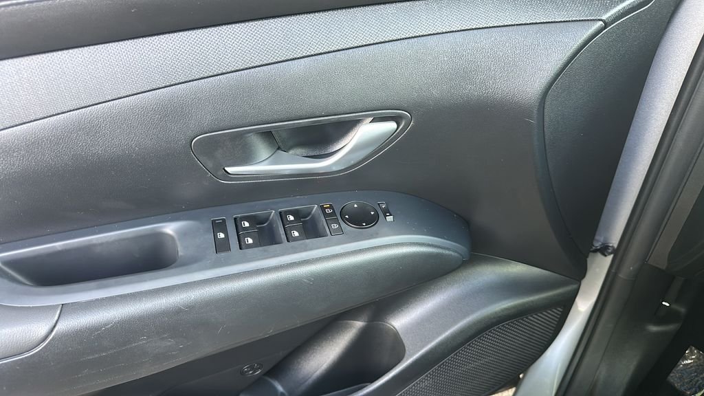 Used 2025 Silver Hyundai XRT image 23