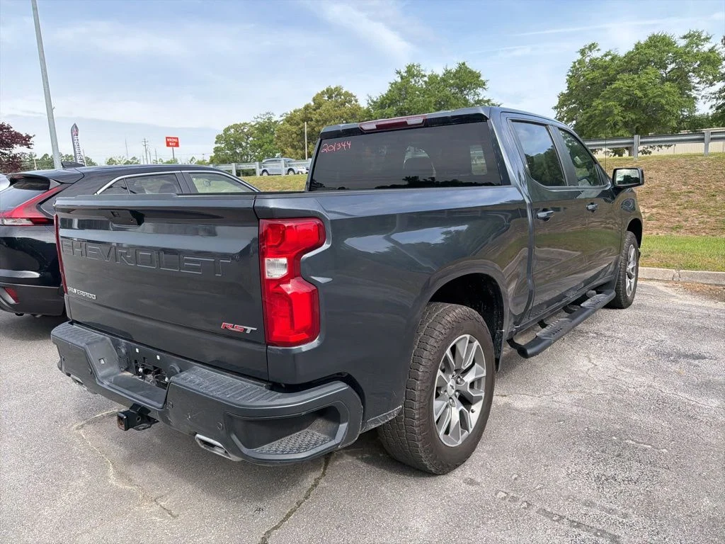 Used 2022 Gray Chevrolet RST image 3