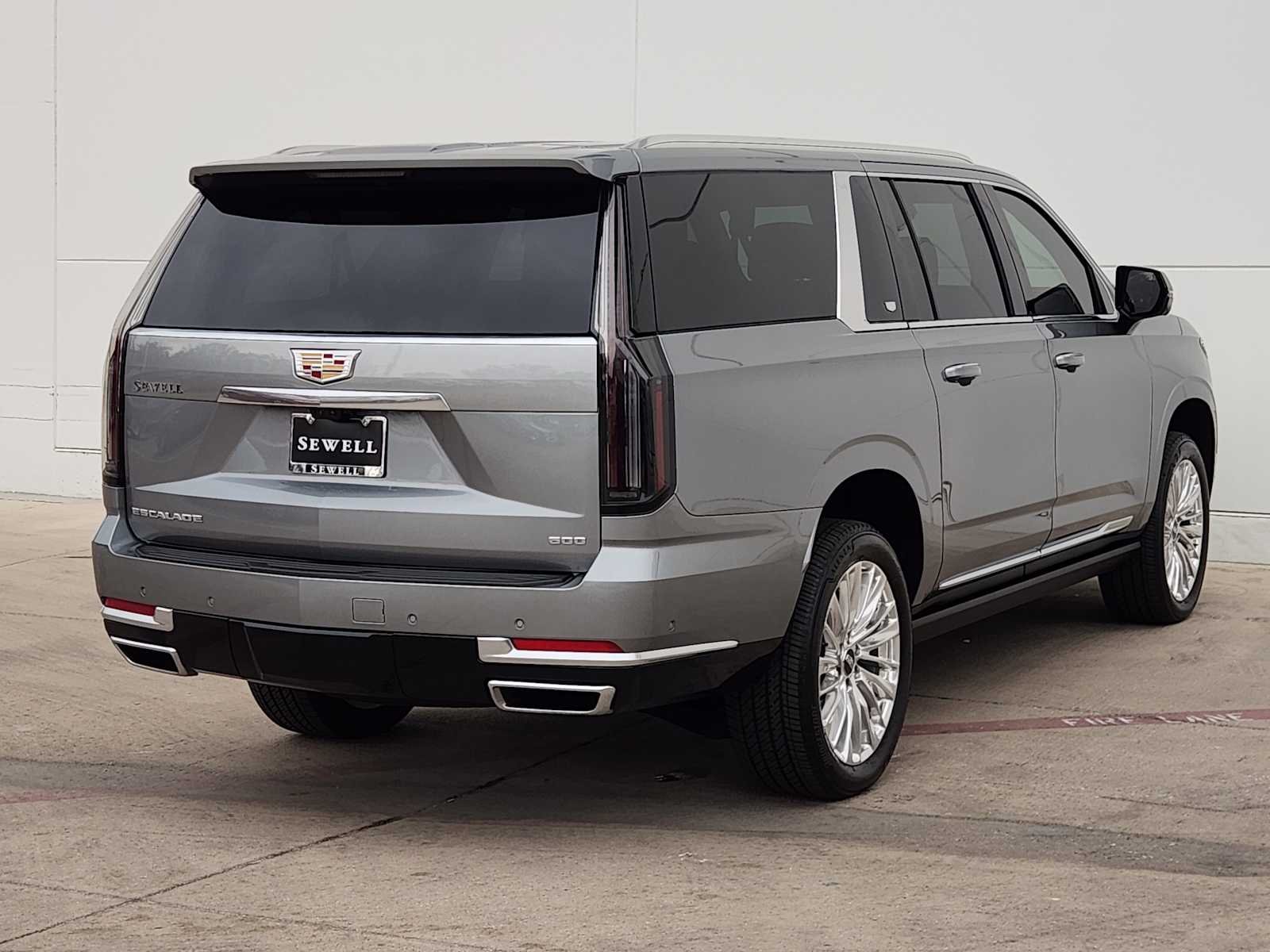 2026 Cadillac Escalade ESV Luxury