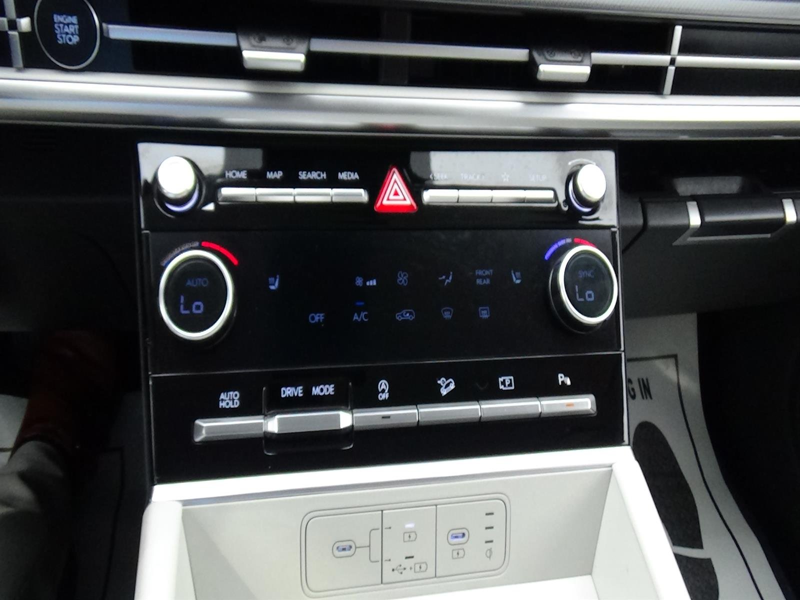 Used 2026 Serenity White Pearl (w6h) Hyundai SEL image 28