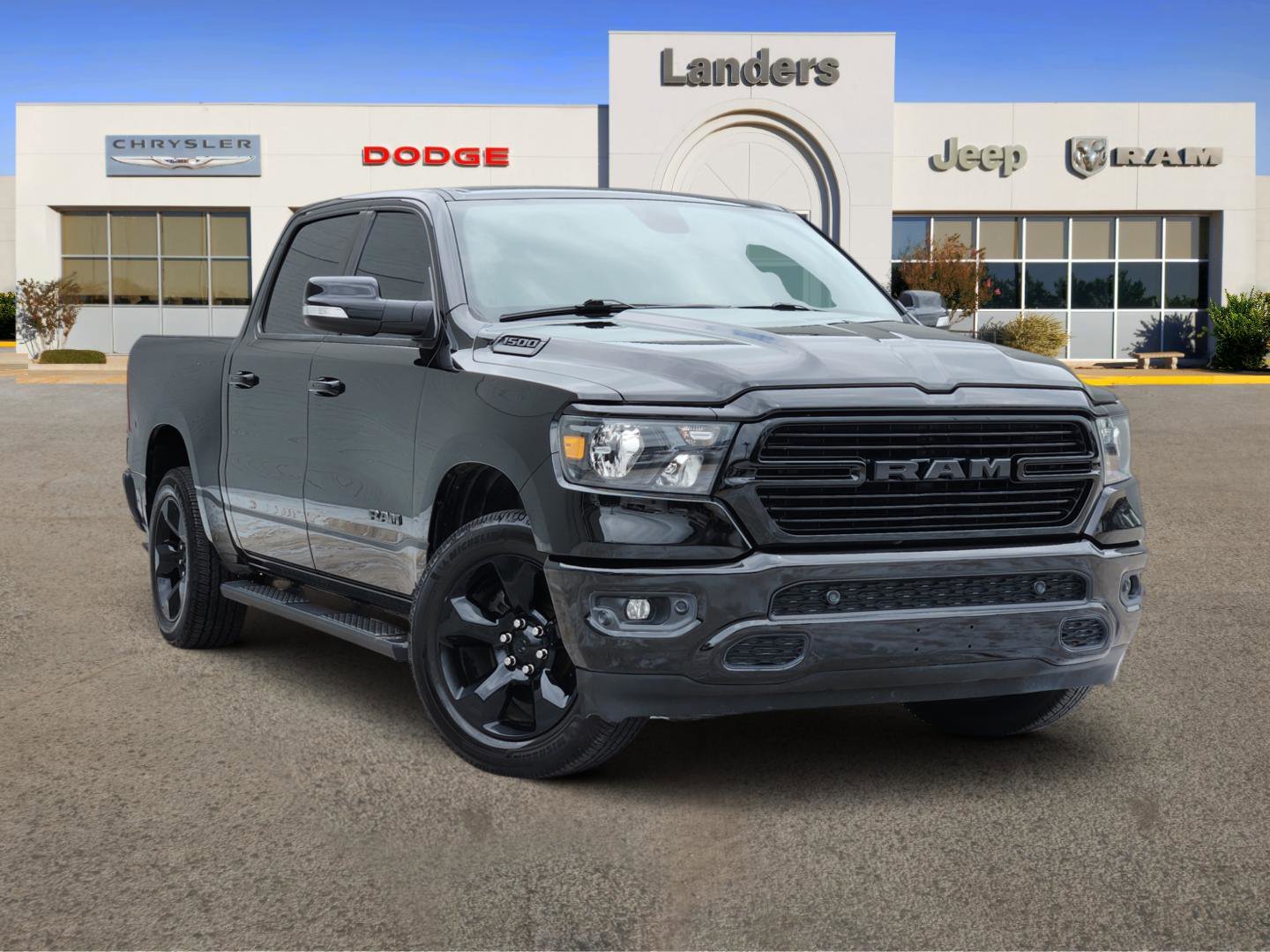 2019 RAM 1500 Big Horn/Lone Star 4x4 Crew Cab 5'7's photo