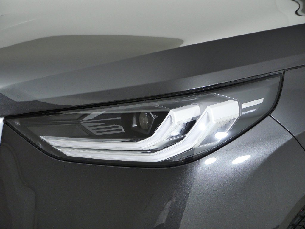 Certified Used 2025 Dark Graphite Metallic BMW 30 xDrive image 4