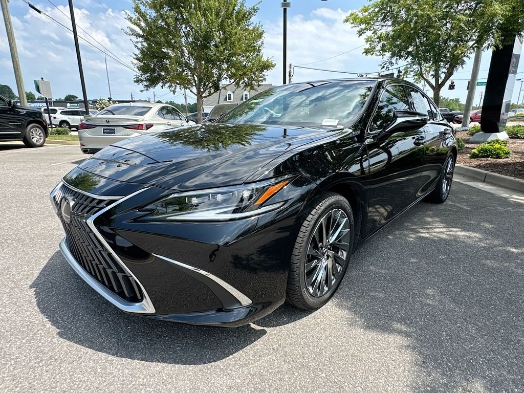 Used 2024 Black Lexus 350 Ultra Luxury image 5
