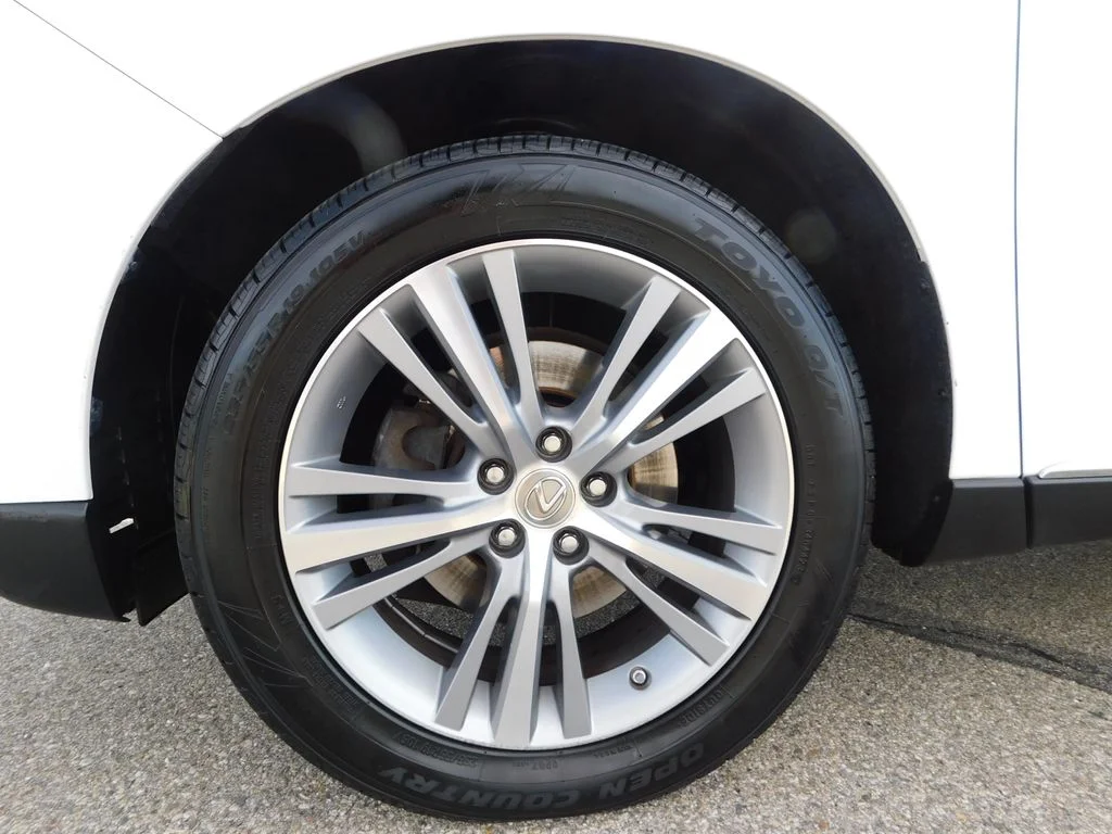 Used 2015 White Lexus 350 image 11