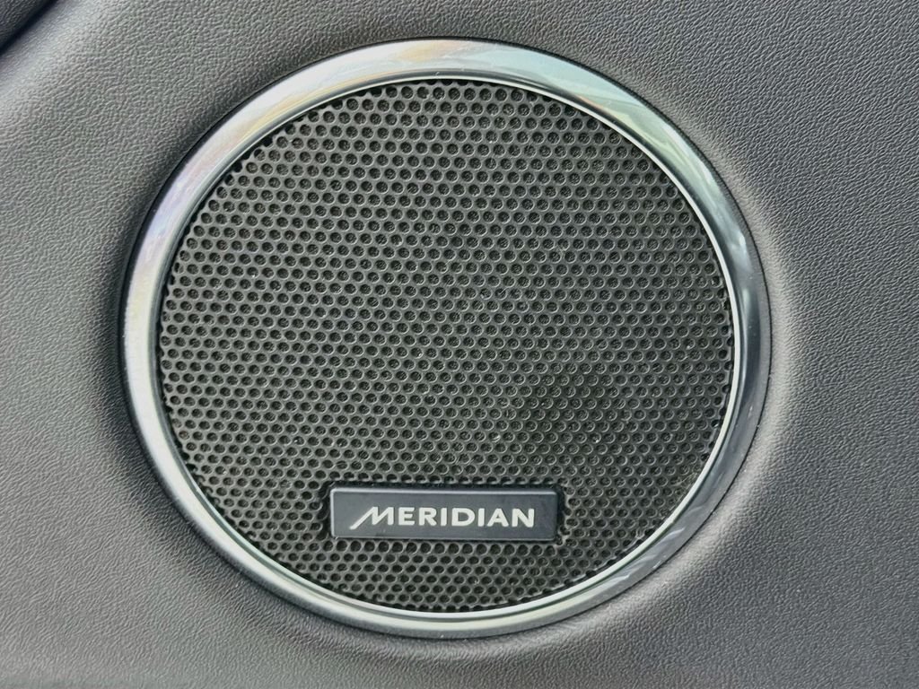 Used 2025 Black Land Rover S image 19