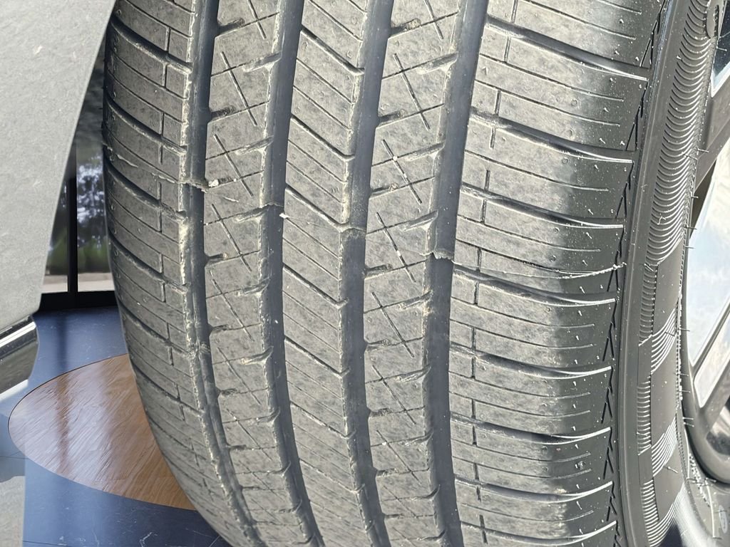 Certified Used 2024 Gray Metallic Ford SE image 40