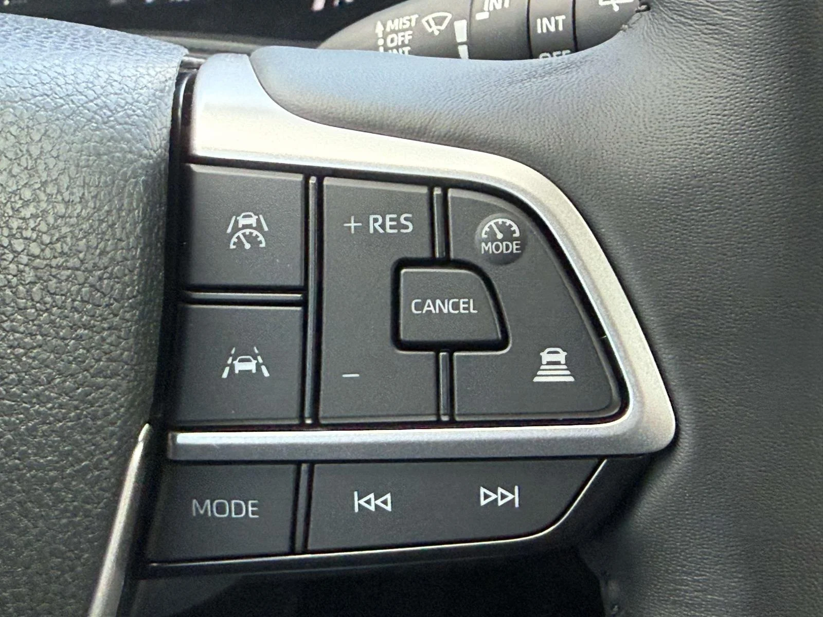 New 2026 Wind Chill Pearl Toyota XLE image 13