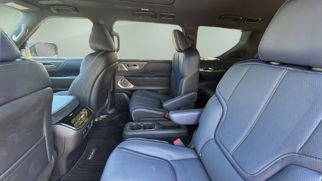 Used 2027 Black INFINITI SPORT image 41
