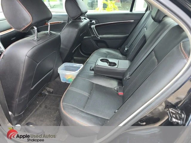 Used 2011 Black Lincoln Base image 9