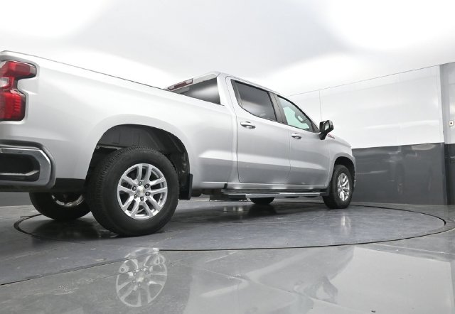 Used 2020 Silver Chevrolet LT image 37