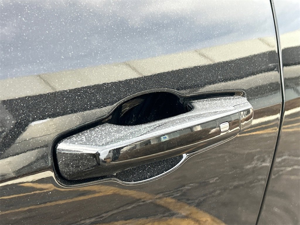 2026 GMC ACADIA - Image 12