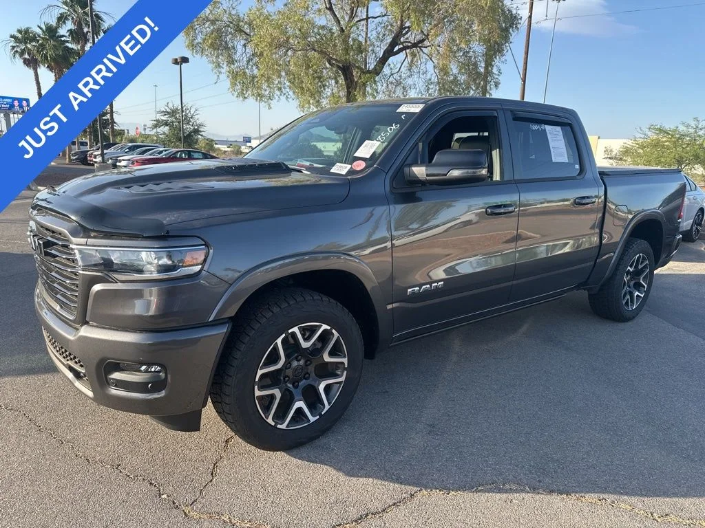 2025 RAM 1500 Laramie 4x4 Crew Cab 5'7's photo