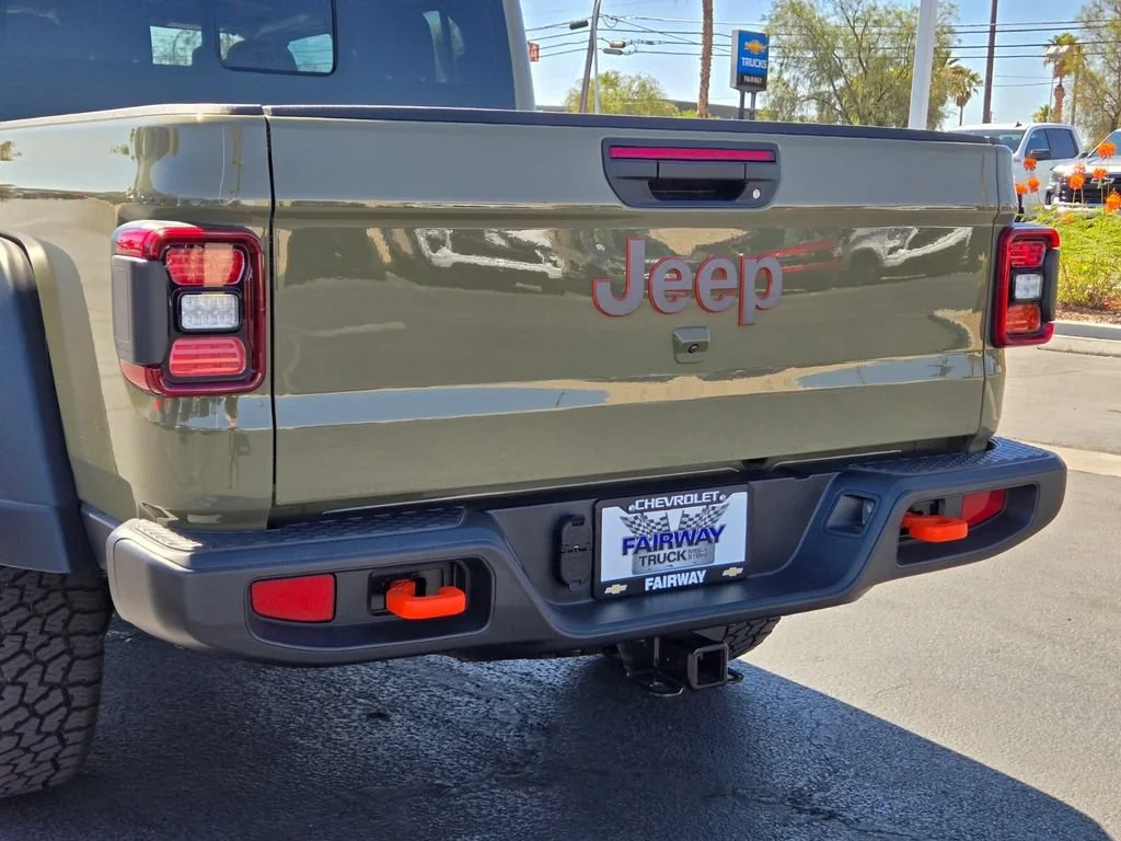 Used 2026 Green Jeep Mojave image 5