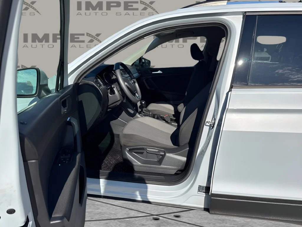 Used 2019 Silver Volkswagen 2.0T S image 9
