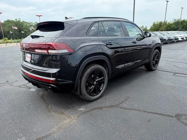 New 2026 Deep Black Pearl Volkswagen 2.0T SEL R-Line Black image 8
