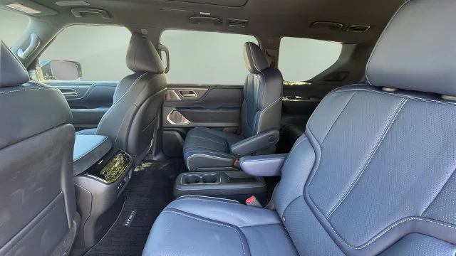 Used 2027 Black INFINITI SPORT image 41